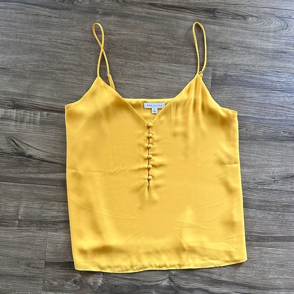 Yellow sweetheart tank with cushion buttons - Picture 2 of 4